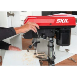 SKIL Kolomboormachine / Tafelboormachine 1360AA Incl. Bankschroef -Bosch || Makita || SKIL Verkoopwinkel 123 1072