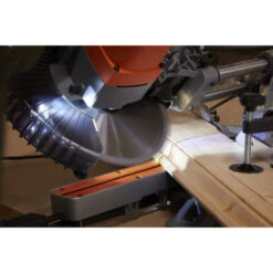 Black & Decker BLACK+DECKER 1600W 216mm Afkort- En Verstekzaag BES700-QS -Bosch || Makita || SKIL Verkoopwinkel 123 2035